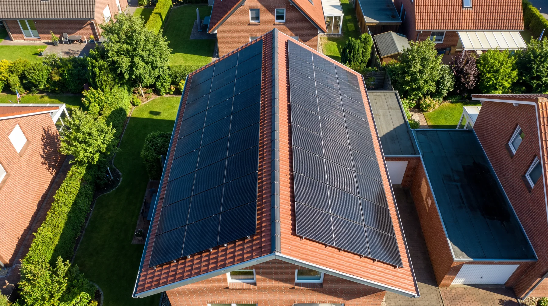 Photovoltaikanlage in Ost-West-Belegung mit 44 Modulen